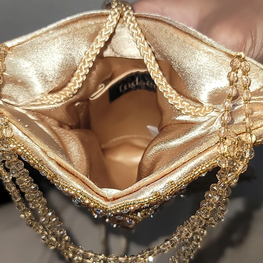 Satin Beaded and Rhinestone Gold Purse In Excellent Condition - Picture 3 of 4